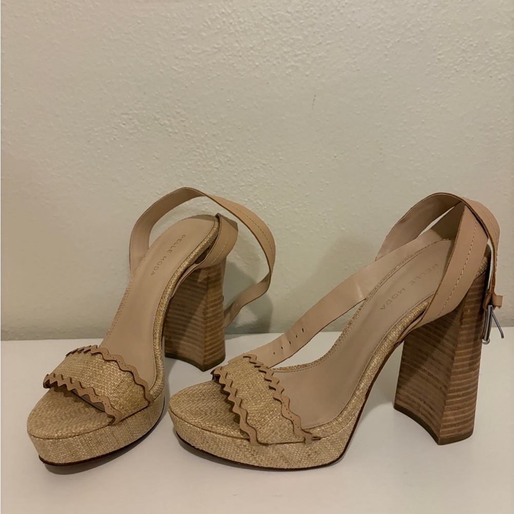 Pelle Moda Platform Heels, Size 9